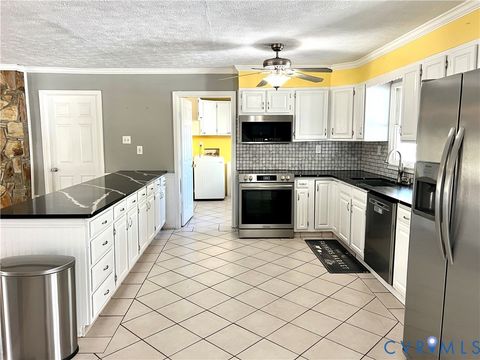 Tiny photo for 2049 Riddle Road, Blackstone, VA 23824 (MLS # 2607456)