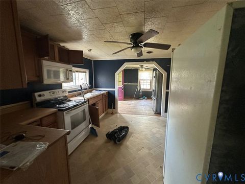 Tiny photo for 4668 Nutbush Road, Green Bay, VA 23942 (MLS # 2608904)