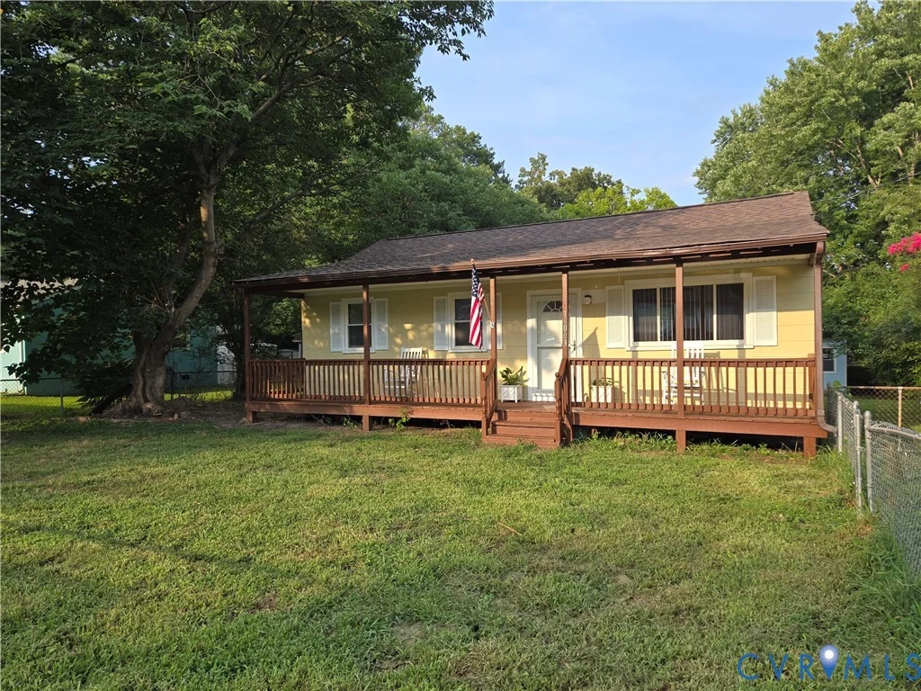 16003 Edgewood Drive