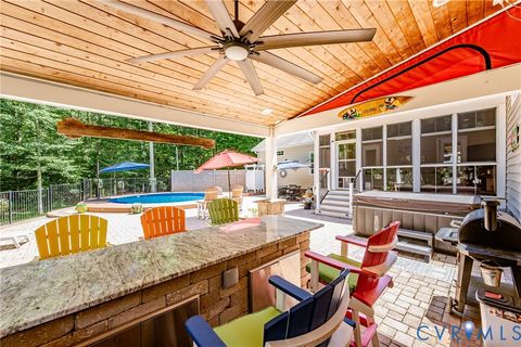 Tiny photo for 8040 N Courthouse Road, New Kent, VA 23124 (MLS # 2616988)