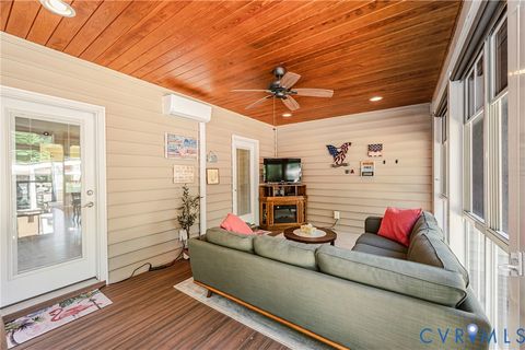 Tiny photo for 8040 N Courthouse Road, New Kent, VA 23124 (MLS # 2616988)