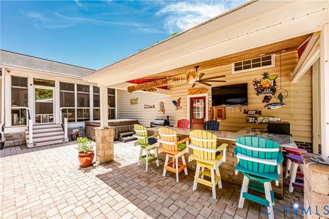 Tiny photo for 8040 N Courthouse Road, New Kent, VA 23124 (MLS # 2616988)