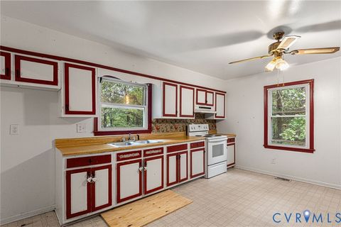 Tiny photo for 26022 Zion Road, Ruther Glen, VA 22546 (MLS # 2527877)