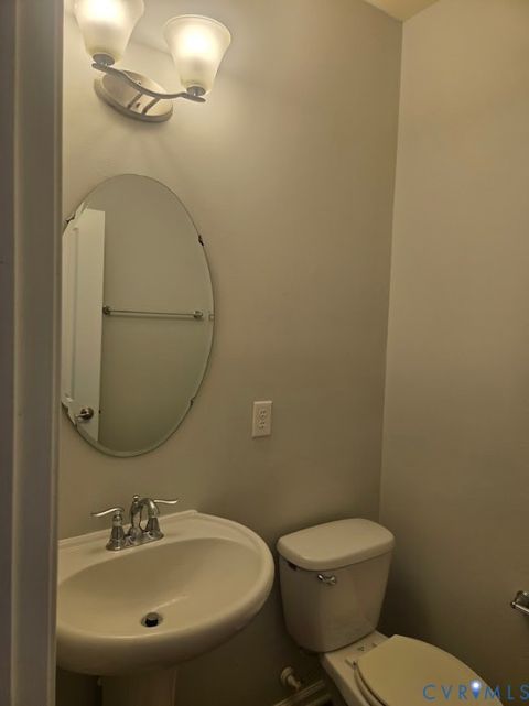Tiny photo for 4801 Thornhurst Street, Richmond, VA 23223 (MLS # 2619259)