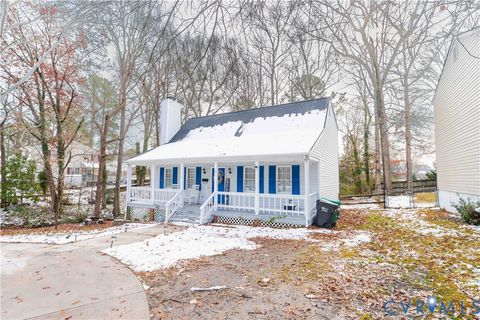 Photo of 311 Prince Albert Avenue, Colonial Heights, VA 23834 (MLS # 2600283)