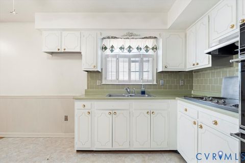 Tiny photo for 3909 Cambridge Place, Hopewell, VA 23860 (MLS # 2600079)