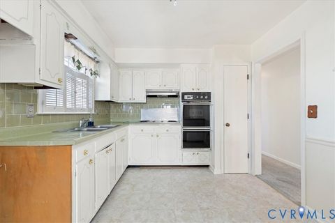 Tiny photo for 3909 Cambridge Place, Hopewell, VA 23860 (MLS # 2600079)