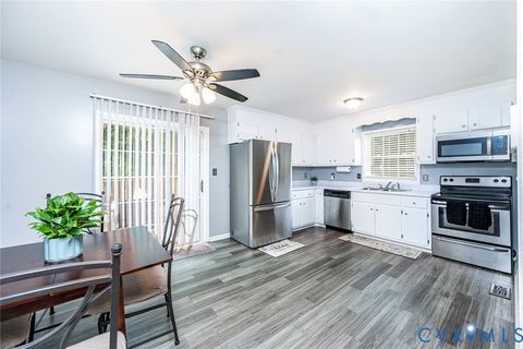 Tiny photo for 5725 Fox Hunt Trail, South Chesterfield, VA 23803 (MLS # 2618566)