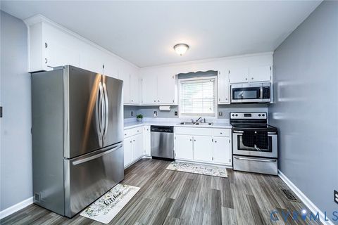 Tiny photo for 5725 Fox Hunt Trail, South Chesterfield, VA 23803 (MLS # 2618566)