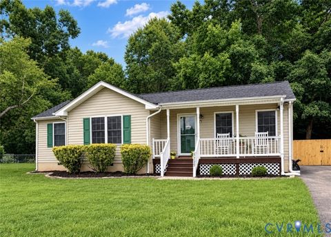 Photo of 5725 Fox Hunt Trail, South Chesterfield, VA 23803 (MLS # 2618566)