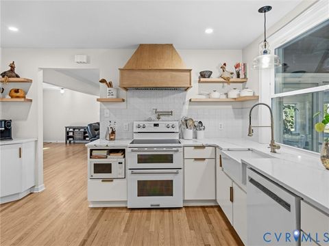 Tiny photo for 501 Paddington Drive, Midlothian, VA 23114 (MLS # 2606043)