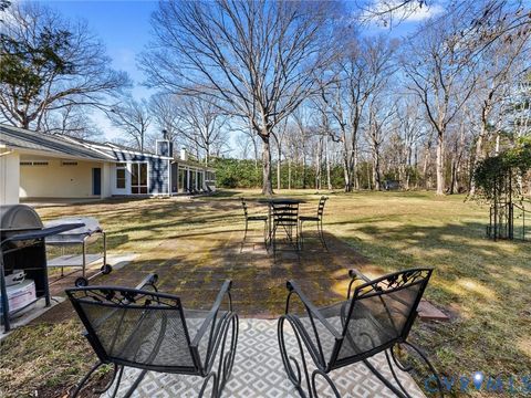 Tiny photo for 501 Paddington Drive, Midlothian, VA 23114 (MLS # 2606043)