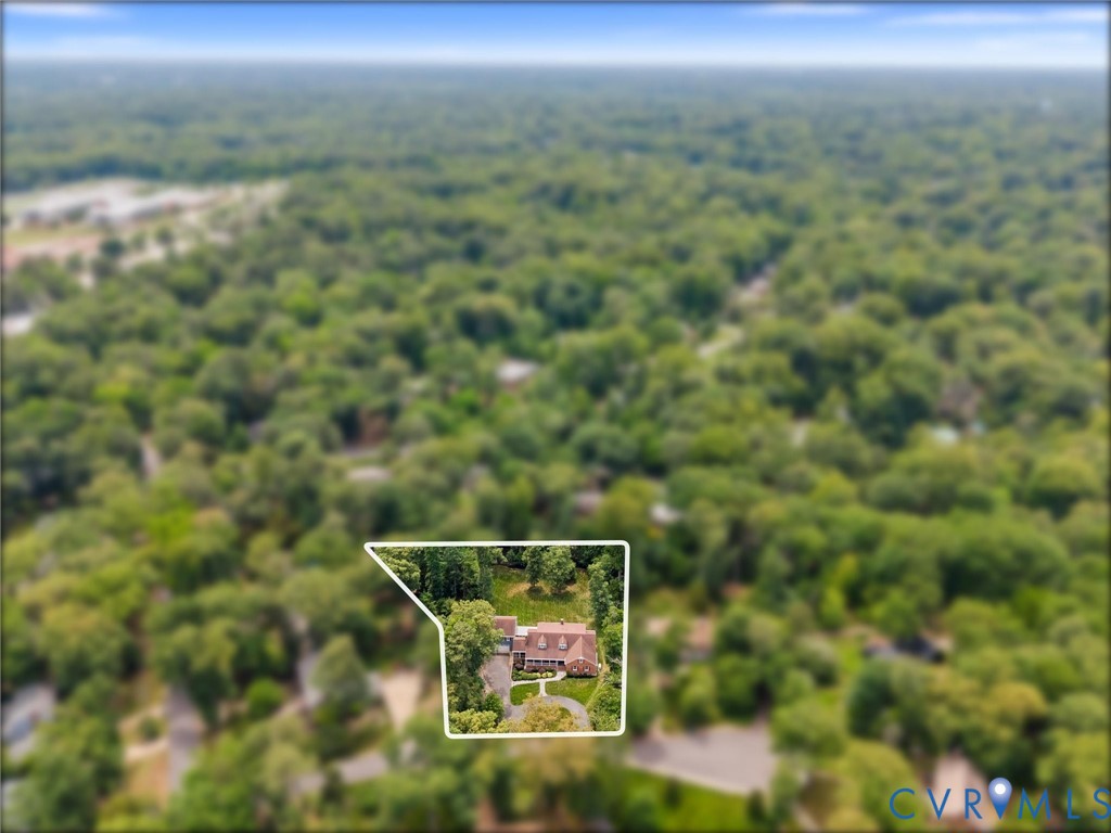 7711 Kenmore Circle