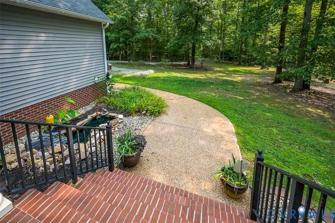 15237 Whispering Wind Circle