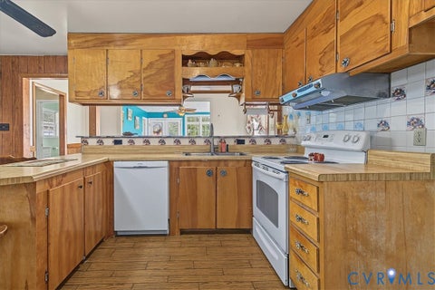 Tiny photo for 14421 Alden Road, Disputanta, VA 23842 (MLS # 2627946)