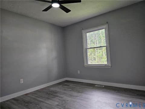 Tiny photo for 915 2nd Street, Nottoway, VA 23824 (MLS # 2622241)