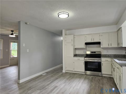 Tiny photo for 915 2nd Street, Nottoway, VA 23824 (MLS # 2622241)