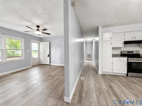 Tiny photo for 915 2nd Street, Nottoway, VA 23824 (MLS # 2622241)