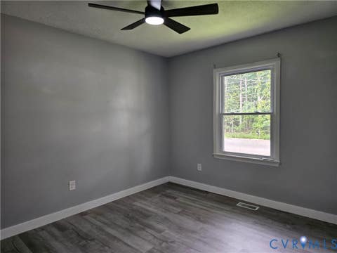 Tiny photo for 915 2nd Street, Nottoway, VA 23824 (MLS # 2622241)