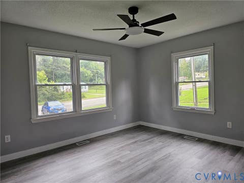 Tiny photo for 915 2nd Street, Nottoway, VA 23824 (MLS # 2622241)