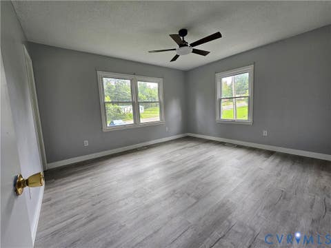 Tiny photo for 915 2nd Street, Nottoway, VA 23824 (MLS # 2622241)