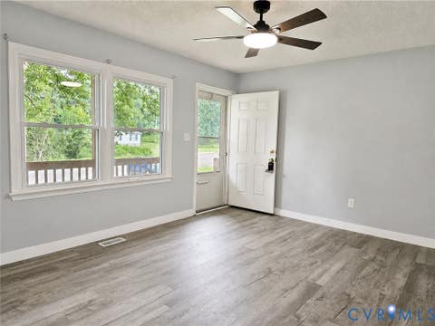 Tiny photo for 915 2nd Street, Nottoway, VA 23824 (MLS # 2622241)