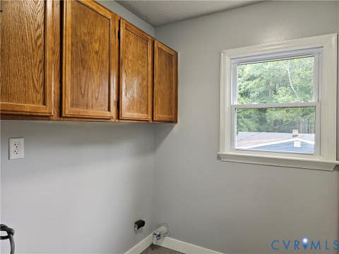 Tiny photo for 915 2nd Street, Nottoway, VA 23824 (MLS # 2622241)