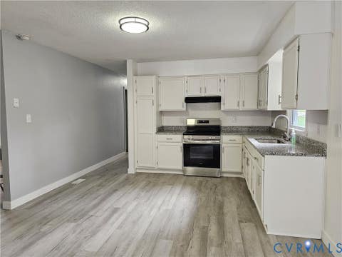 Tiny photo for 915 2nd Street, Nottoway, VA 23824 (MLS # 2622241)