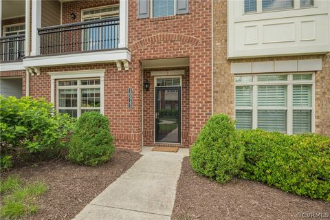 Townhouse in Glen Allen VA 10943 Parkshire Lane.jpg