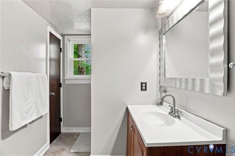 Tiny photo for 10 Silverleaf Court, Richmond, VA 23236 (MLS # 2620525)
