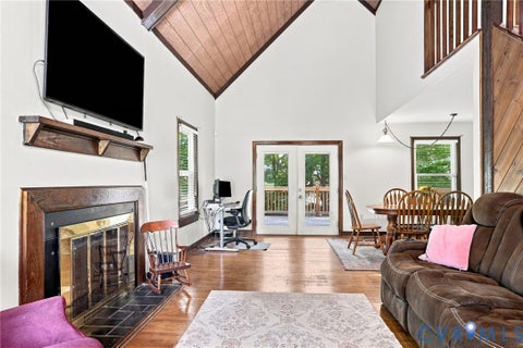 Tiny photo for 10 Silverleaf Court, Richmond, VA 23236 (MLS # 2620525)