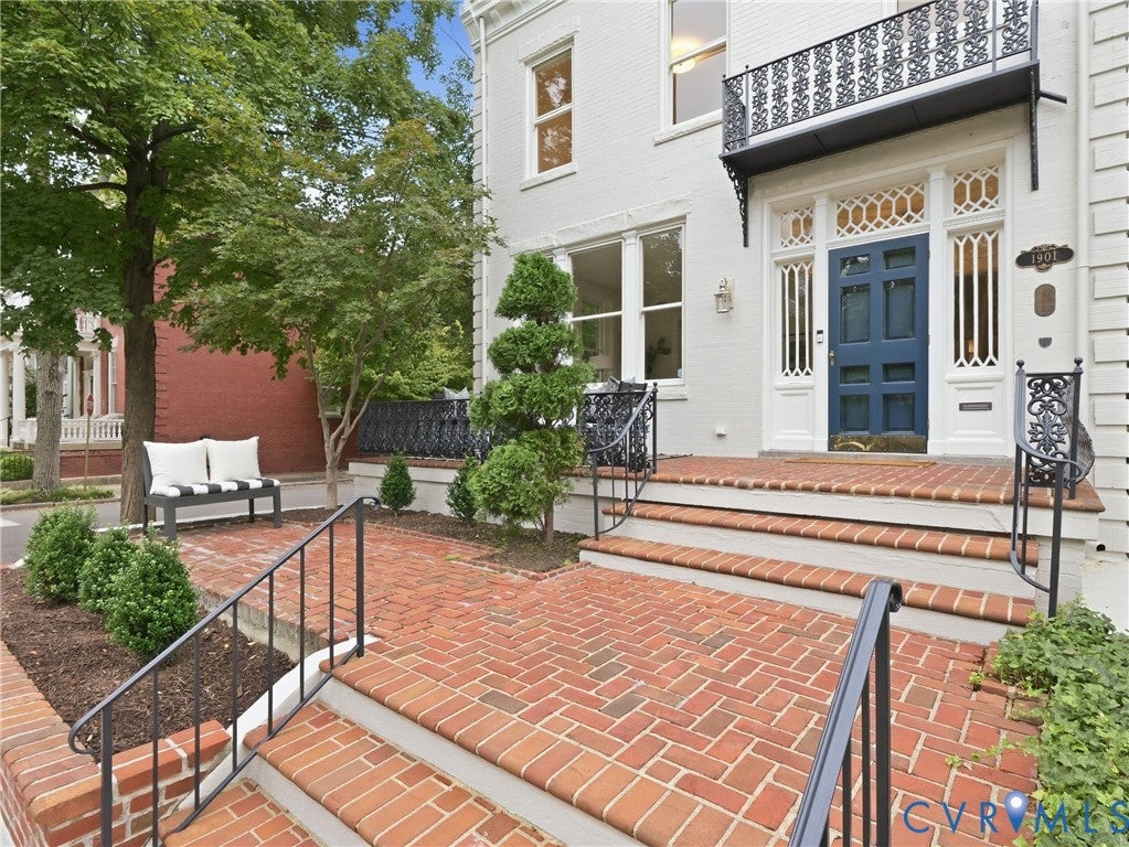 1901 Hanover Avenue