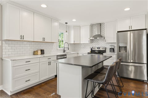 Tiny photo for 109 W 33rd Street, Richmond, VA 23225 (MLS # 2628306)