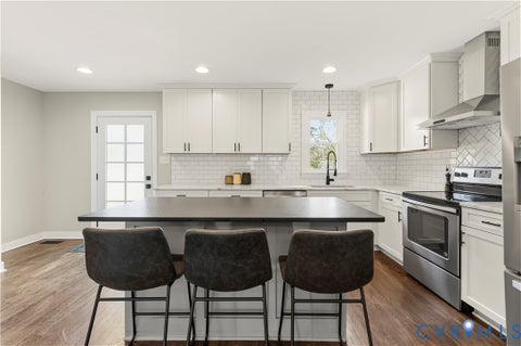 Tiny photo for 109 W 33rd Street, Richmond, VA 23225 (MLS # 2628306)