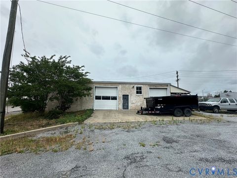 Photo of 601 E Randolph Road, Hopewell, VA 23860 (MLS # 2614138)