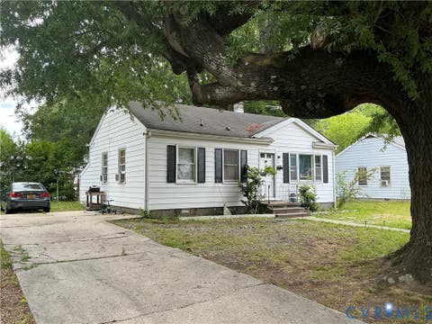 Photo of 80 Henrico Street, Petersburg, VA 23803 (MLS # 2621276)