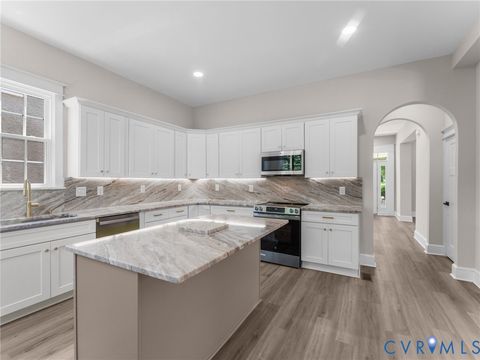 Tiny photo for 2615 Barton Avenue, Richmond, VA 23222 (MLS # 2613304)