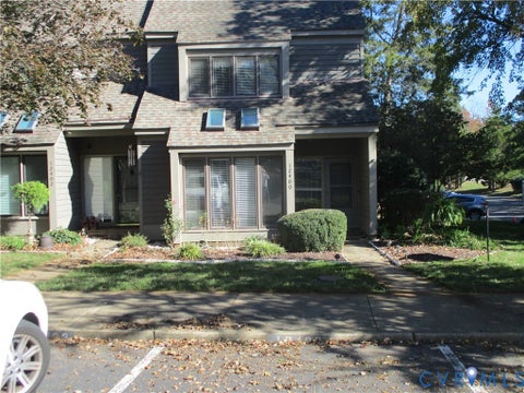 Photo of 12400 New Point Drive, Henrico, VA 23233 (MLS # 2628247)