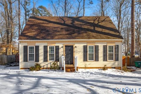 Photo of 2835 Pine Meadows Circle, Chester, VA 23831 (MLS # 2602948)