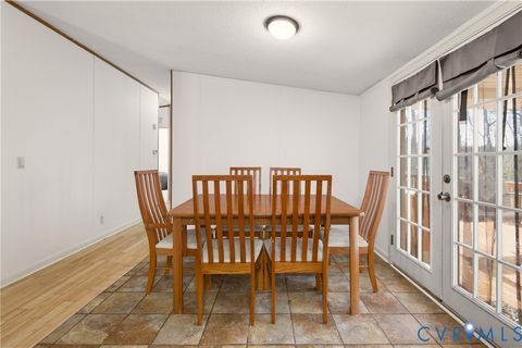 Tiny photo for 911 Chestnut Avenue, Mineral, VA 23117 (MLS # 2533329)