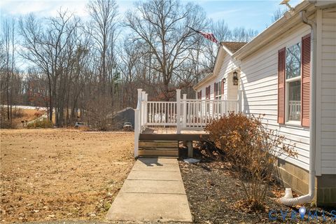 Tiny photo for 911 Chestnut Avenue, Mineral, VA 23117 (MLS # 2533329)