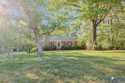 Photo of 3290 S Crater Road, Petersburg, VA 23805 (MLS # 2609827)