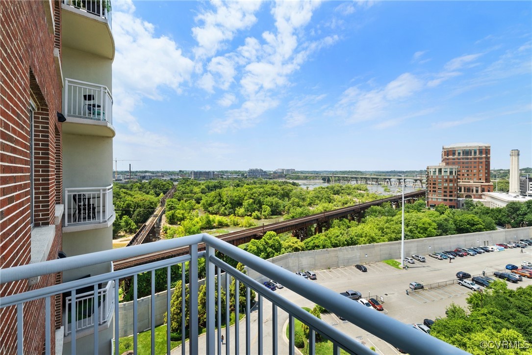 301 Virginia Street U1001