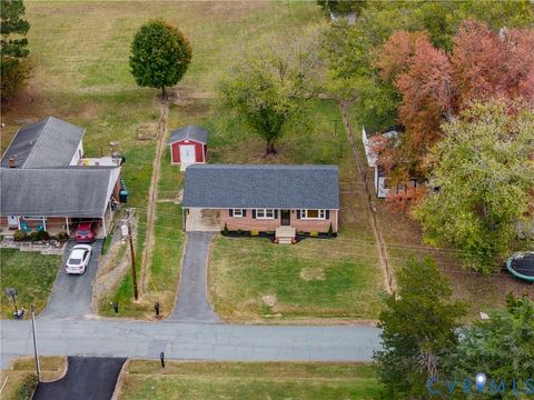 Photo of 306 Paynor Avenue, Gordonsville, VA 22942 (MLS # 2529788)