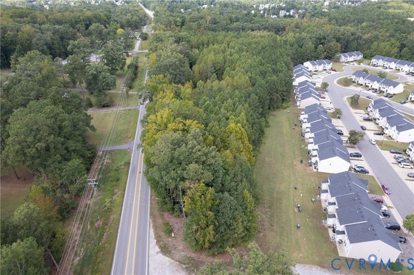 15001 HARROWGATE RD, CHESTER, VA 23831 - Image c417bfc6deb252fc4ddb6b4dd87cab83/459018194
