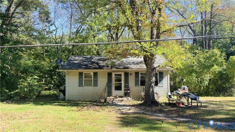 Photo of 17019 Batestown Road, Dumfries, VA 22025 (MLS # 2628194)