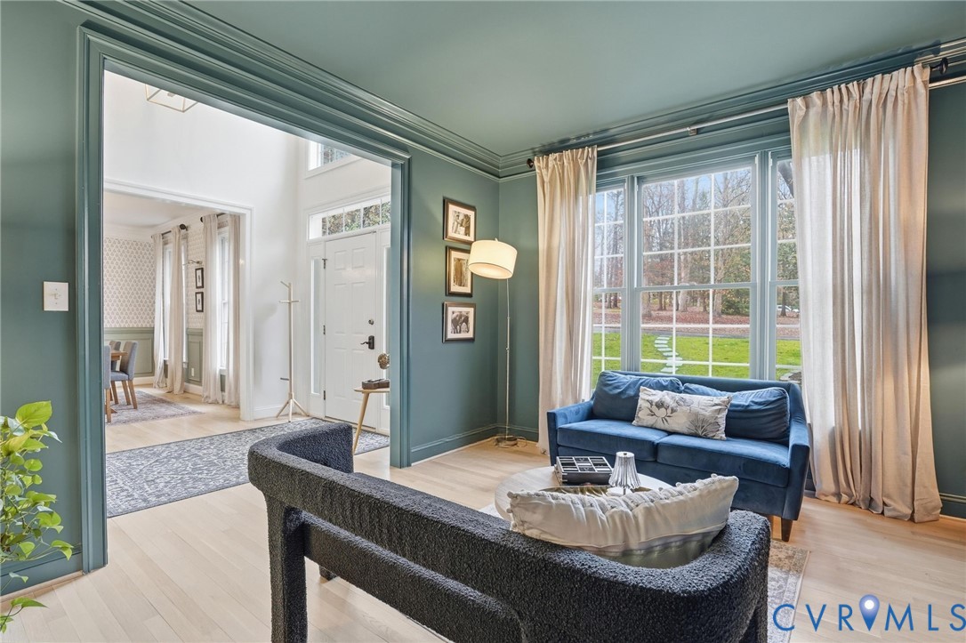 312 Eglantine Circle