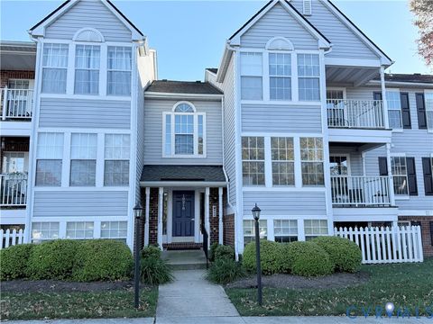 Photo of 10218 Wolfe Manor Court #308, Glen Allen, VA 23060 (MLS # 2529412)