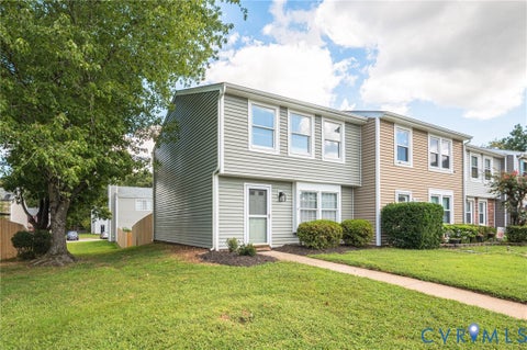 Tiny photo for 7952 Clovertree Court #7952, North Chesterfield, VA 23235 (MLS # 2619516)