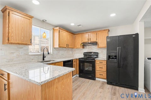 Tiny photo for 7952 Clovertree Court #7952, North Chesterfield, VA 23235 (MLS # 2619516)